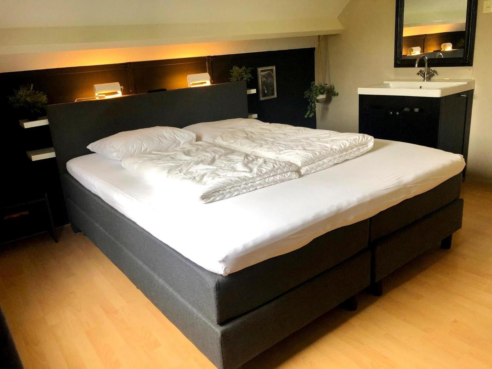 Vakantiepark Bosmeer Friesland Noordwolde  Phòng bức ảnh